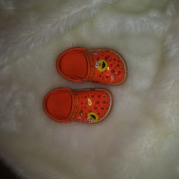 Orange Crocs - Picture 3 of 4